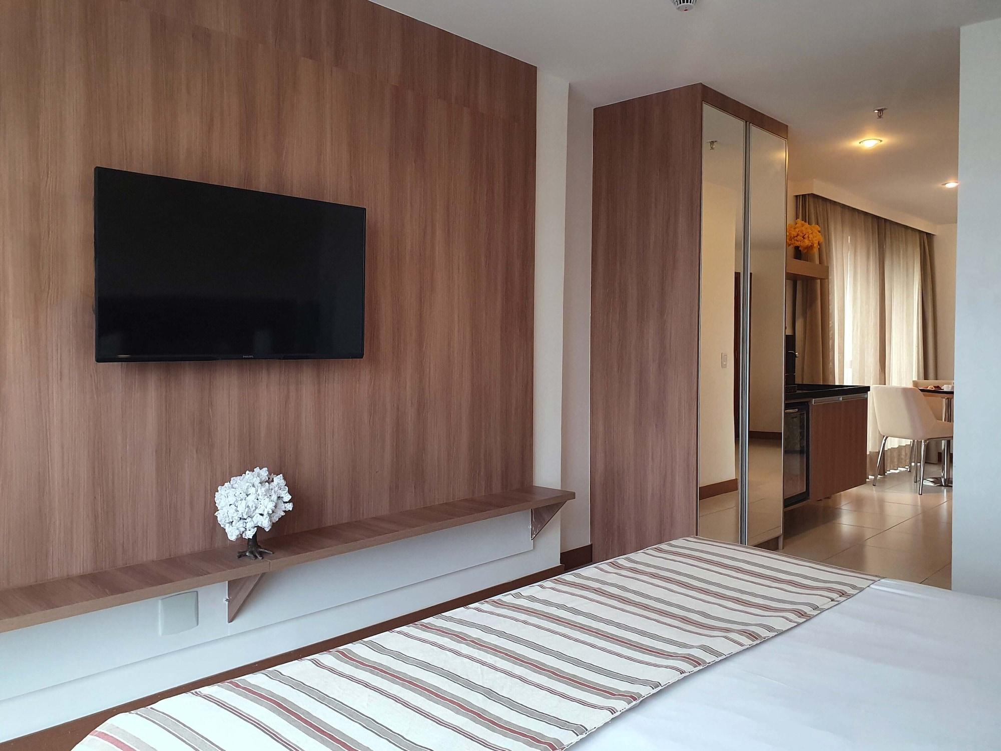 Athos Bulcao Hplus Executive Hotel 4*