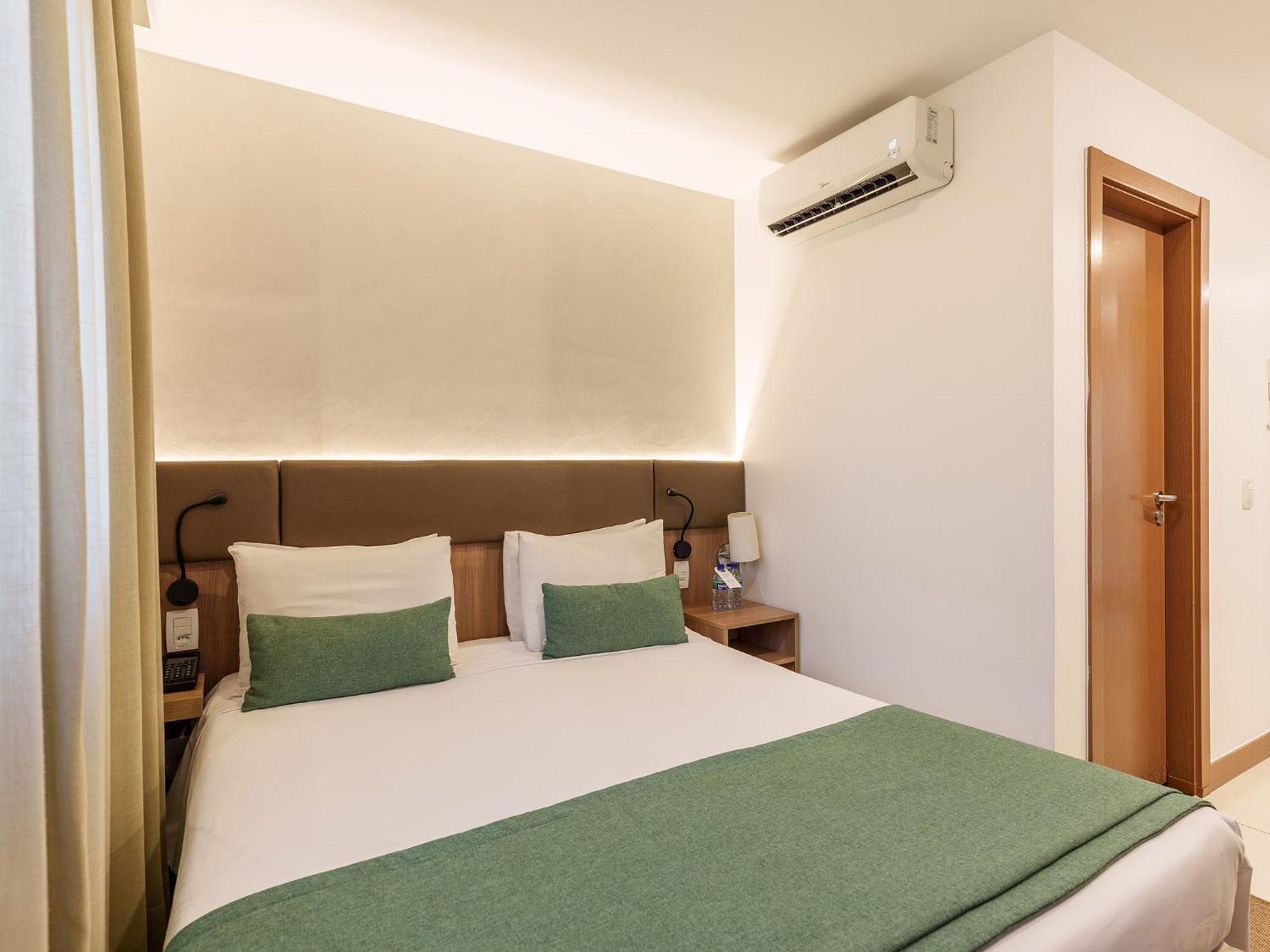 Athos Bulcao Hplus Executive Hotel