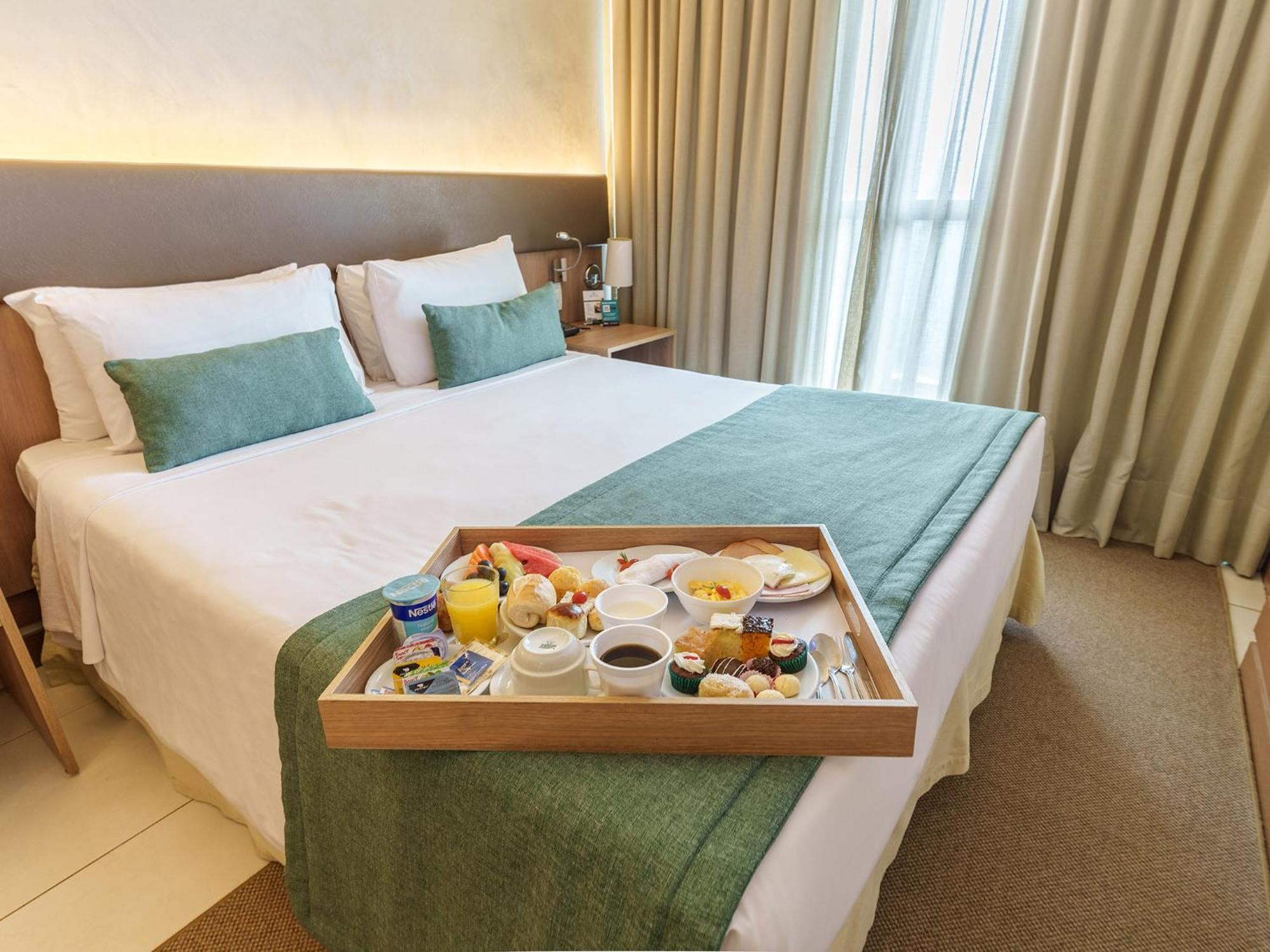 Athos Bulcao Hplus Executive Hotel Brasilia