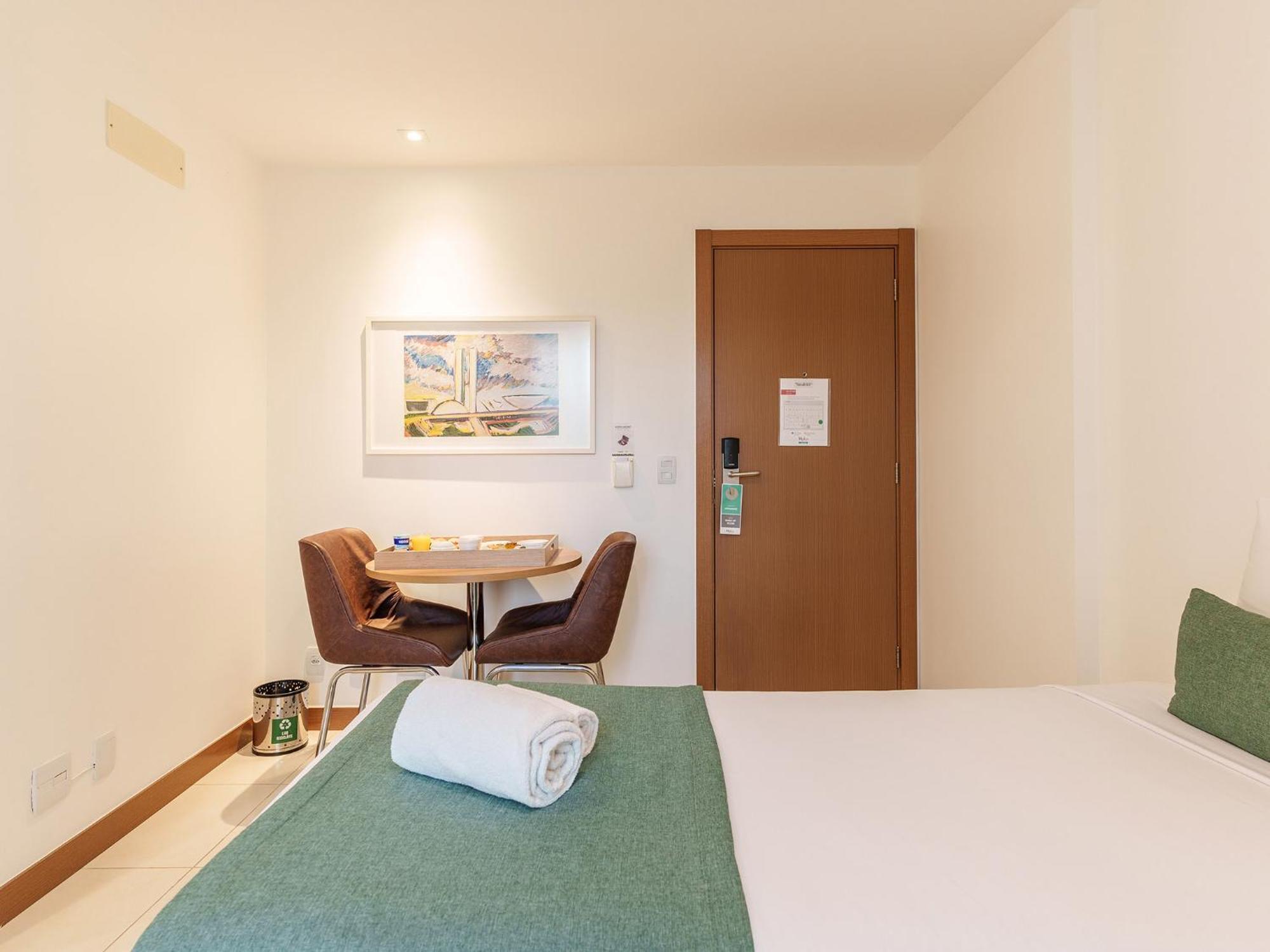 Hotel Athos Bulcao Hplus Executive Brasilia