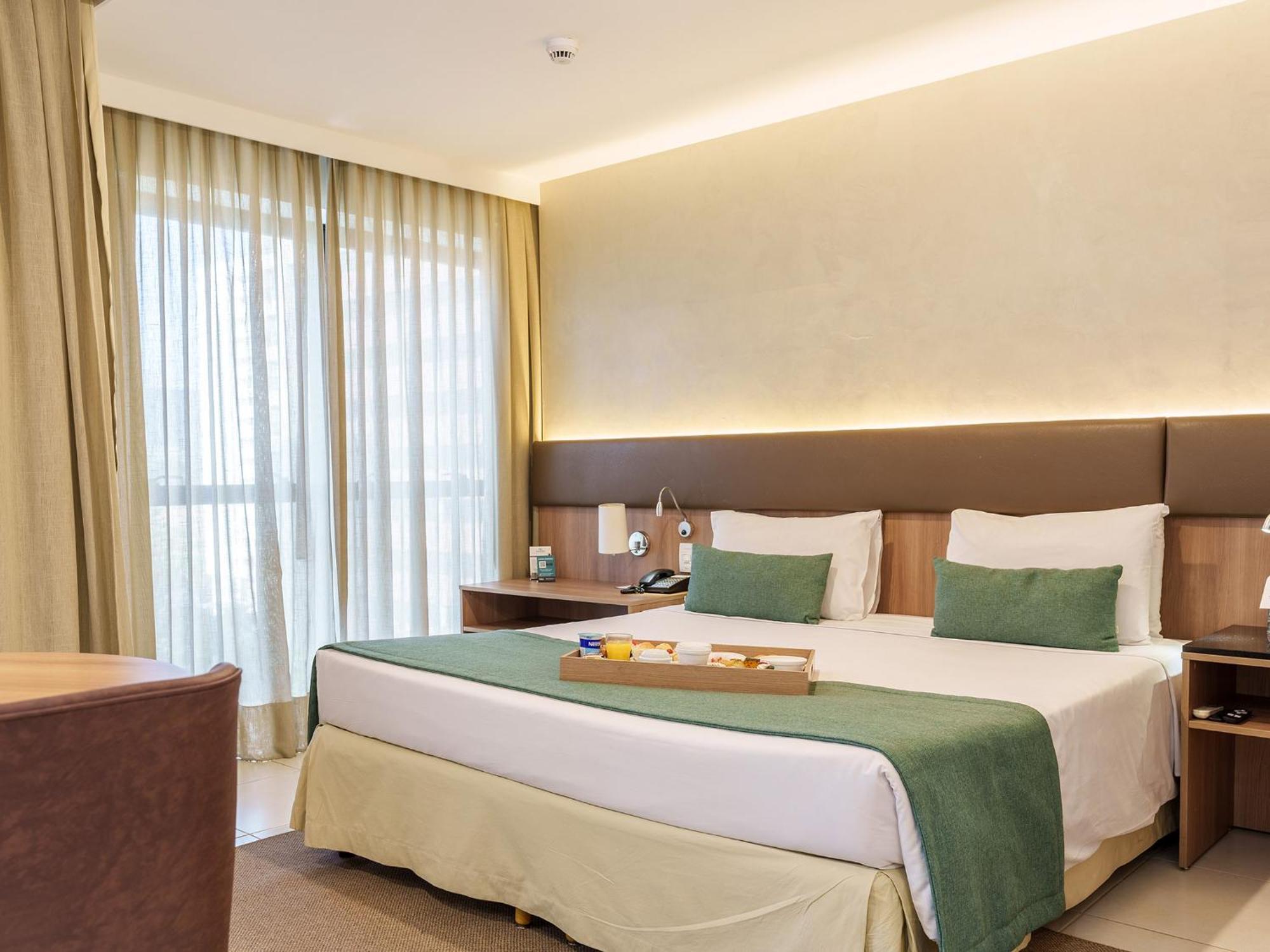 Athos Bulcao Hplus Executive 4* Brasilia